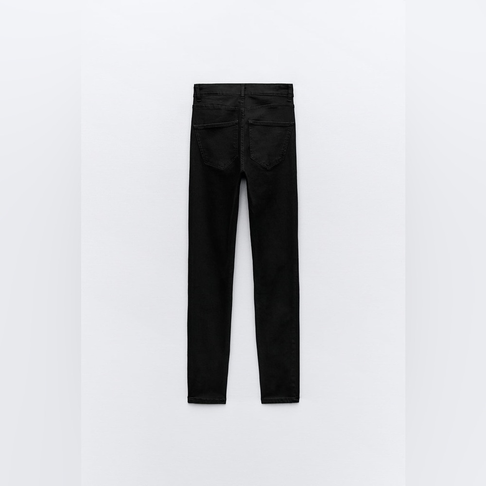 NWT ZARA High Rise Ankle Length Black Jeans. Size 2 - Picture 2 of 9